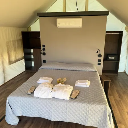Simami Resort אוהל מפואר *
